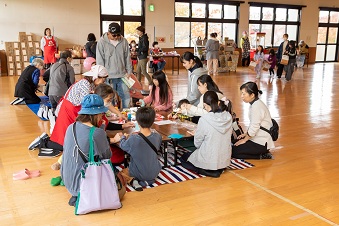 おりがみで金魚ねぷたづくり