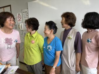 ブローチにして記念撮影