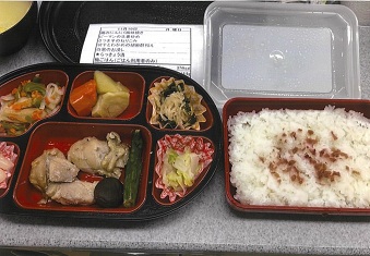 当日、試食したお弁当「虹のげんき」です。