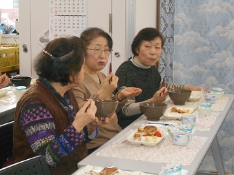 みんなで試食美味しいな♪