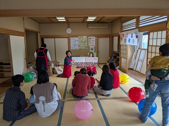 はらぺこあおむし・・・いっぱい食べて蝶になる！
