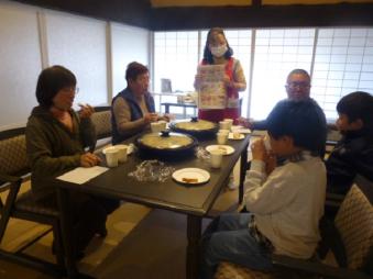 食パンと牛乳の飲み比べ