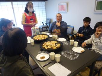 残ったパンでおしゃべり会