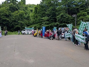 弘前と秋田の引き継ぎ式