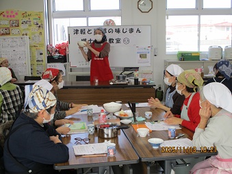 奈良岡講師による「わが家のひっつみ」説明♪